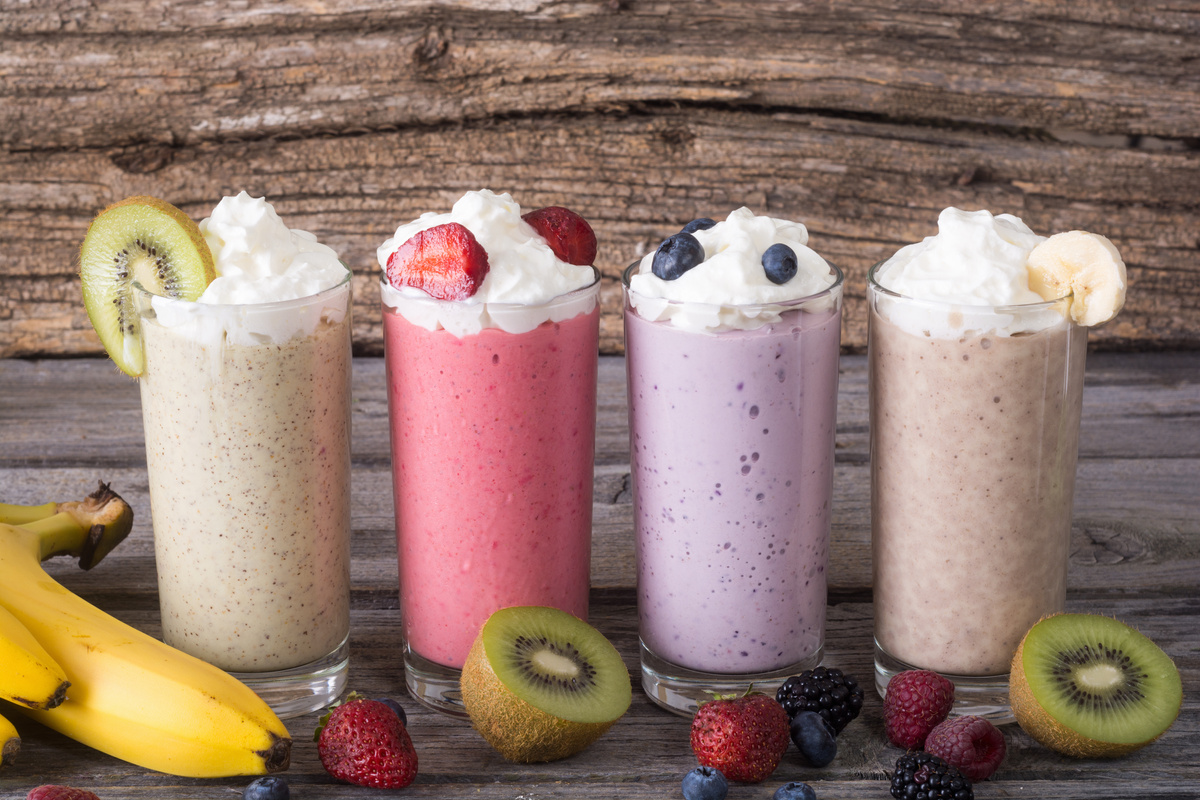 Milk shake with berries